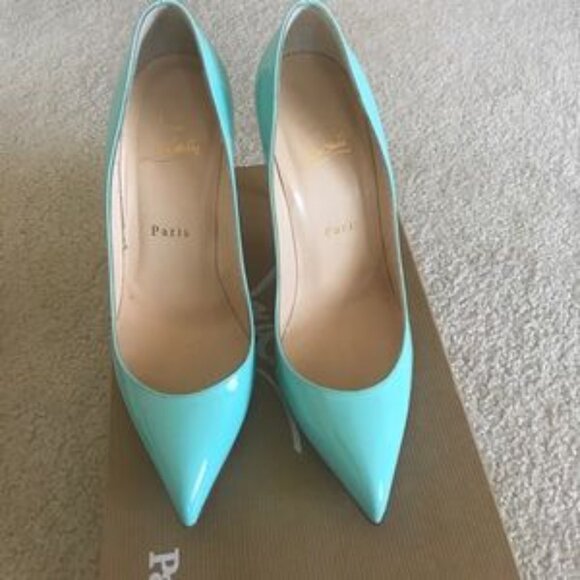 Christian Louboutin - Picture 3 of 7